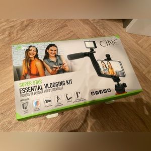 Vlogging kit
DM for more information